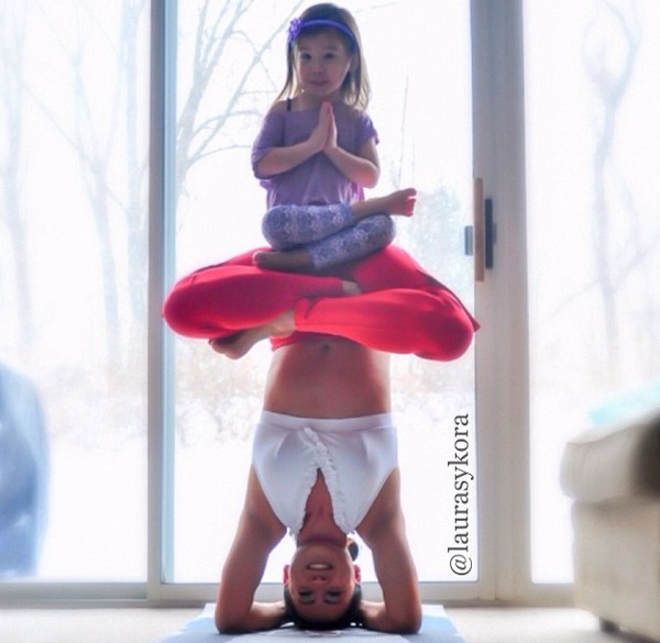 Tập Yoga cùng mẹ và bé