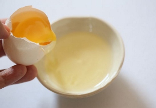 Lòng trắng trứng là loại thực phẩm giàu protein, rất tốt cho cơ bắp, là một trong những món ăn hàng đầy của dân tập gym / thể hình