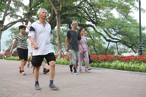 bộ môn đi bộ cho người cao tuổi