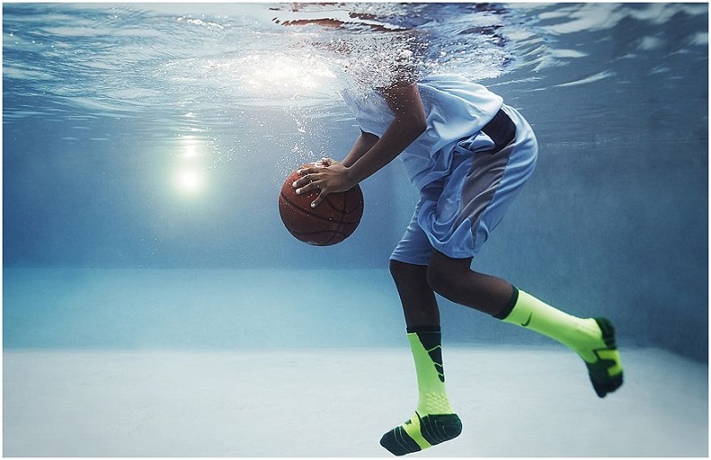 Chơi bóng rổ dưới nước sẽ giúp giảm nguy cơ mắc các bệnh mãn tính