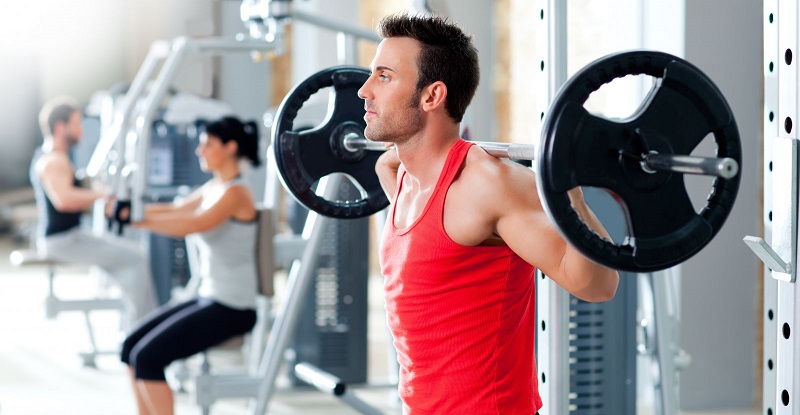 Để phát triển cơ bắp thì nên tập tạ nhẹ hay tạ nặng