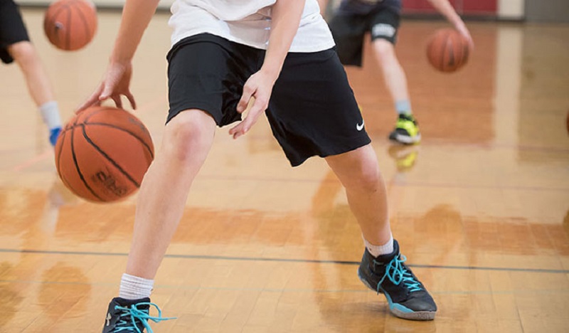 Lợi ích của việc chơi bóng rổ giúp trẻ có được tư duy tốt hơn