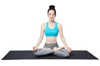 Cách giúp da trắng sáng nhờ tập yoga tại nhà