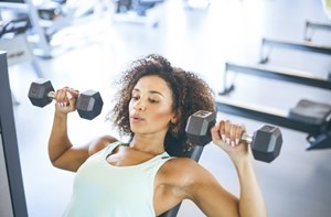 Lợi ích không ngờ từ tập tạ tay mà nữ giới nên biết