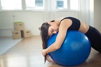Lý do khiến các bạn dễ nản khi tập yoga tại nhà