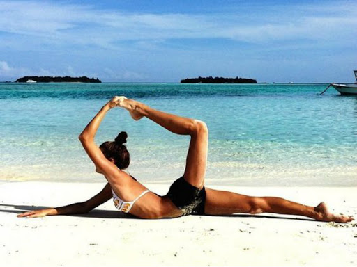 05 tư thế yoga để giữ dáng thon gọn cho ngày tết đang đến gần